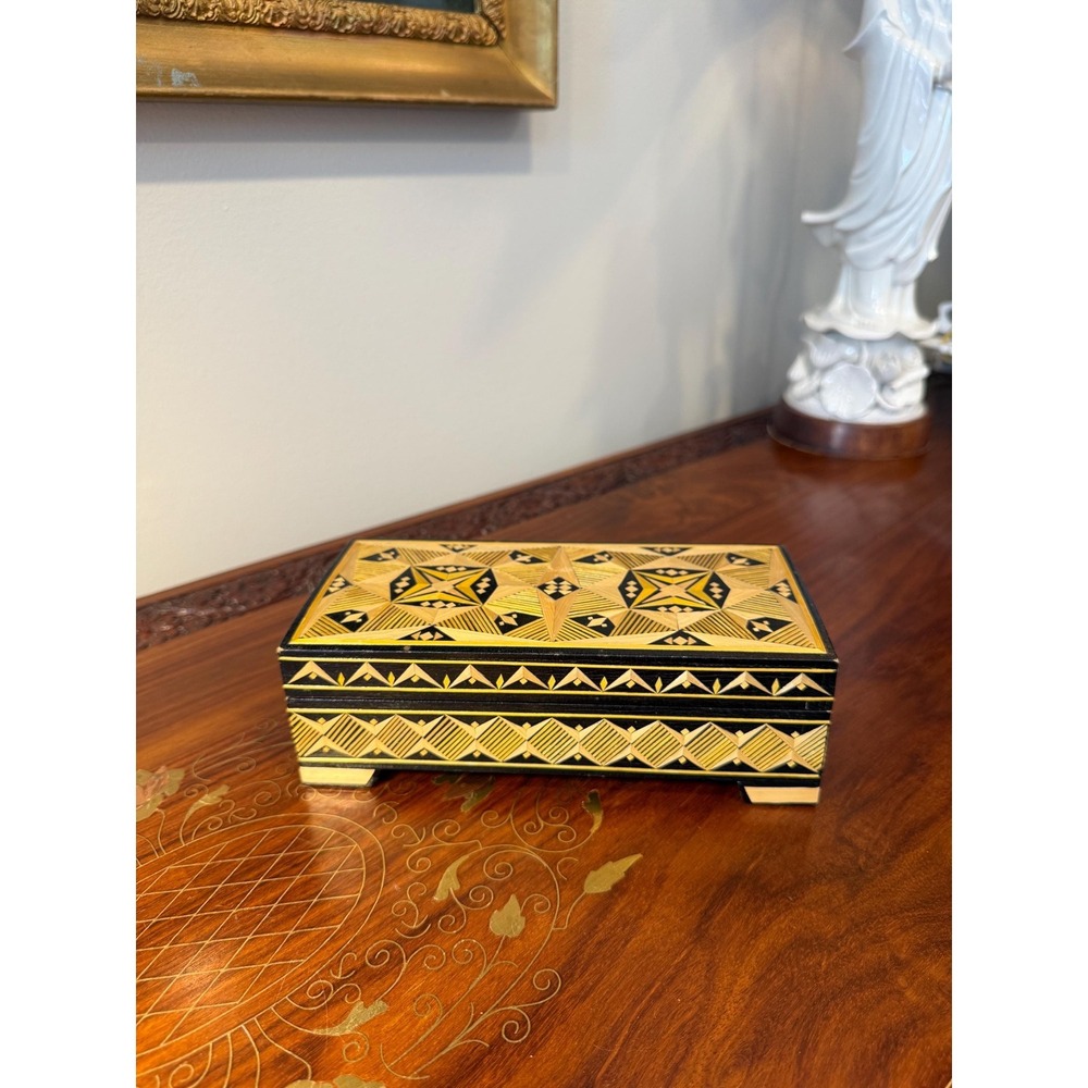 Vintage Russian Straw‎ Marquetry Box